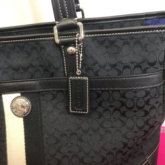 COACH Voyage Signature Zipup Tote/Diaper Bag Black - Picture 3 of 16